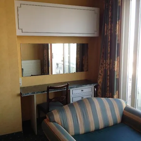 Strandhotel 2*