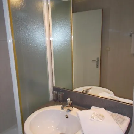 Strandhotel 2* בלנקנברג