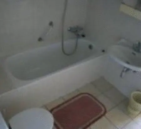 מלון Strandhotel 2*